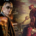 Kolaż przedstawiający po lewej stronie rapera Kali w ciemnych okularach i bejsbolówce, a po prawej fragment klasycznego obrazu olejnego ukazującego scenę z Hamletem i czaszką.